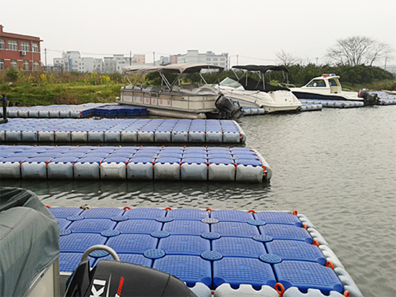 Pontoon tib flote